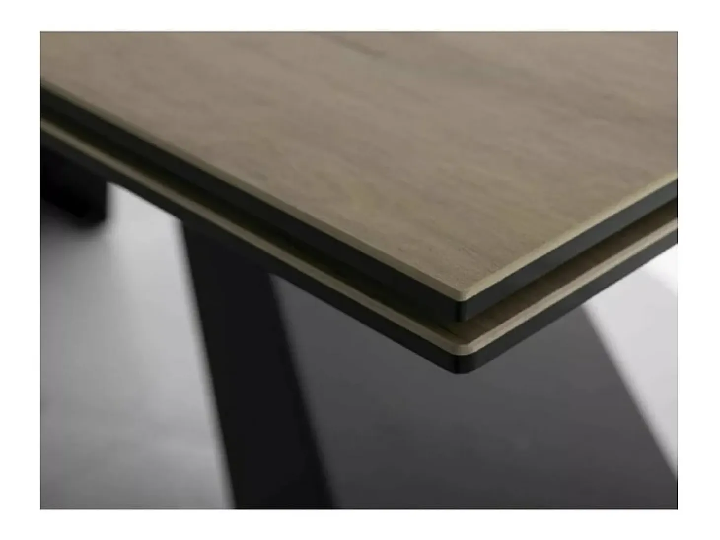 Mesa de comedor de diseño con tablero cerámico Sabbia 160/240cm Acebo