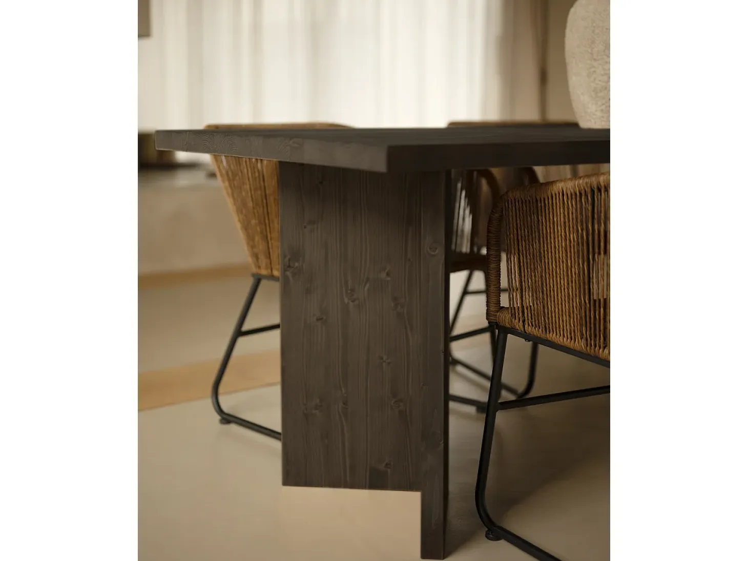 Mesa de comedor de madera maciza de abeto rectangular Decowood en tono negro de 160x75cm en tono negro - KYOTO - DECOWOOD
