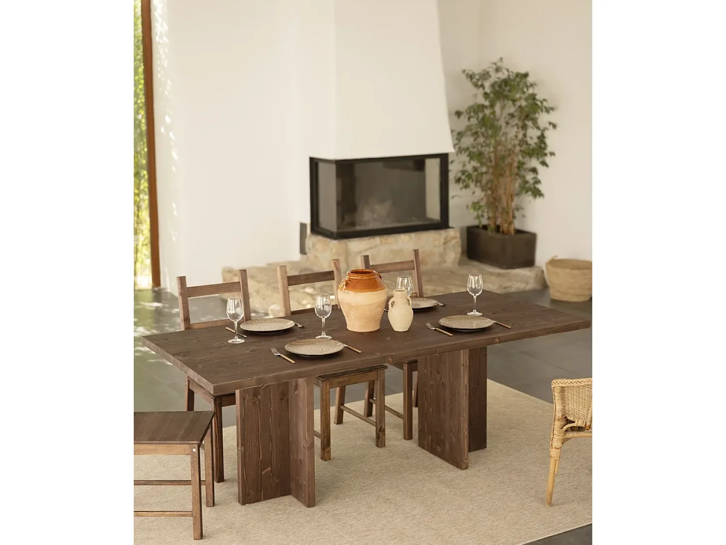 Mesa de comedor de madera maciza en tono nogal 160x75cm - TENA - DECOWOOD