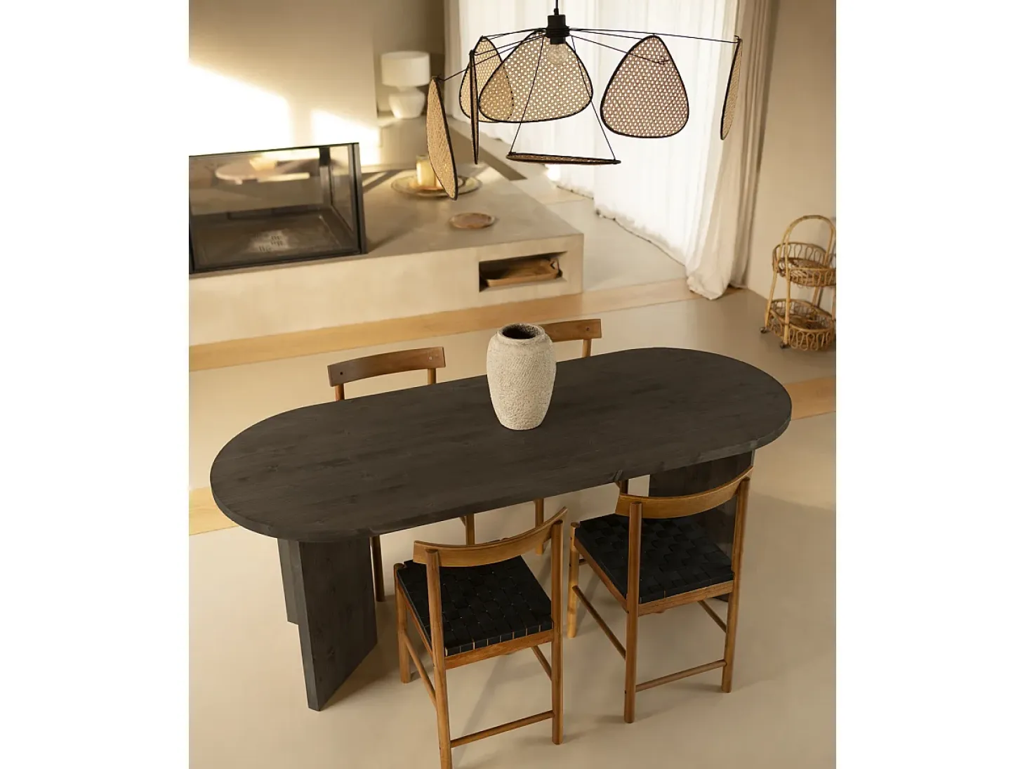 Mesa de comedor de madera maciza de abeto ovalada Decowood en tono negro de 200x75cm en tono negro - OSAKA - DECOWOOD