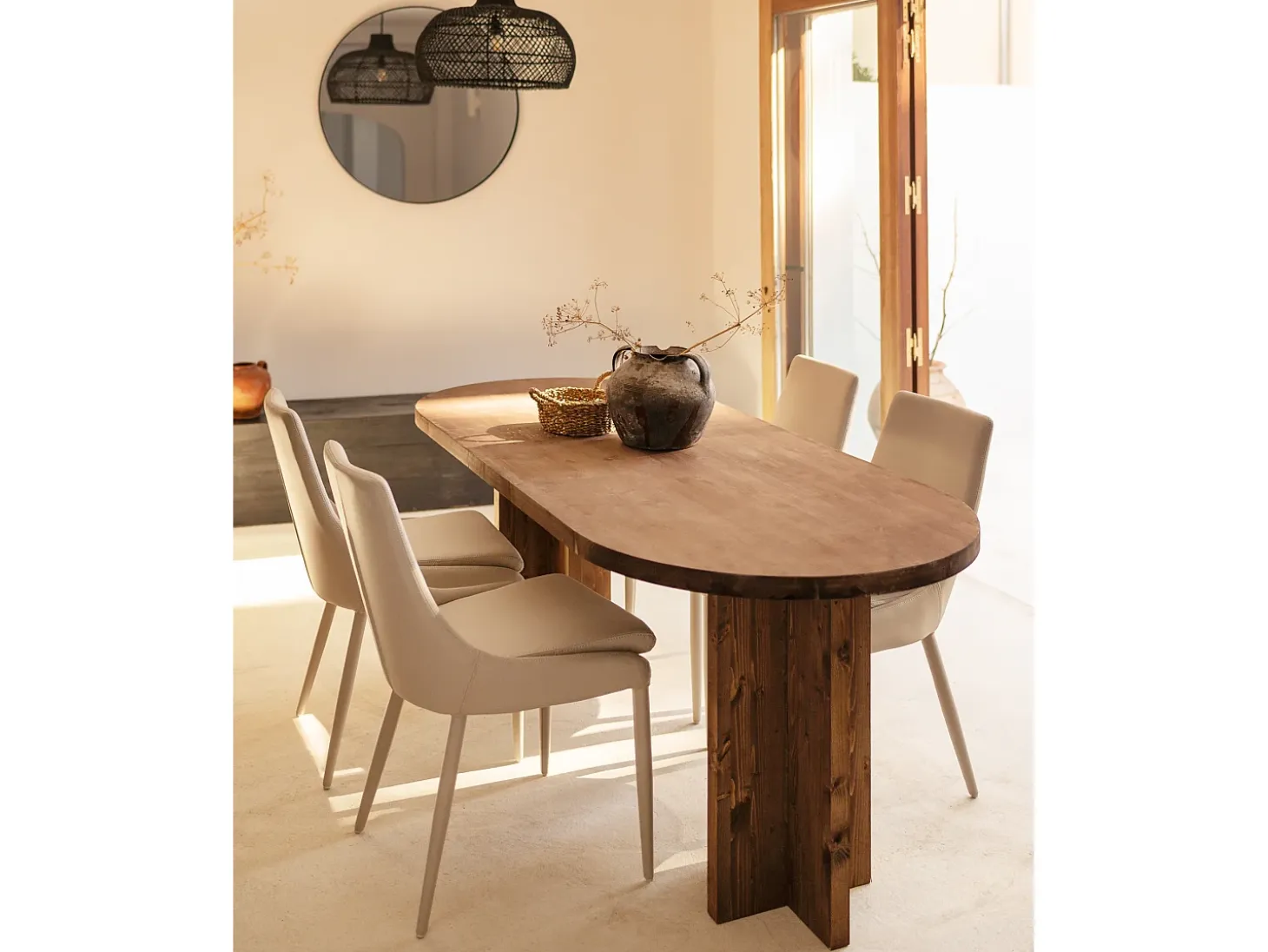 Mesa de comedor de madera maciza de abeto ovalada Decowood en tono nogal de 160x78cm - TOKYO - DECOWOOD