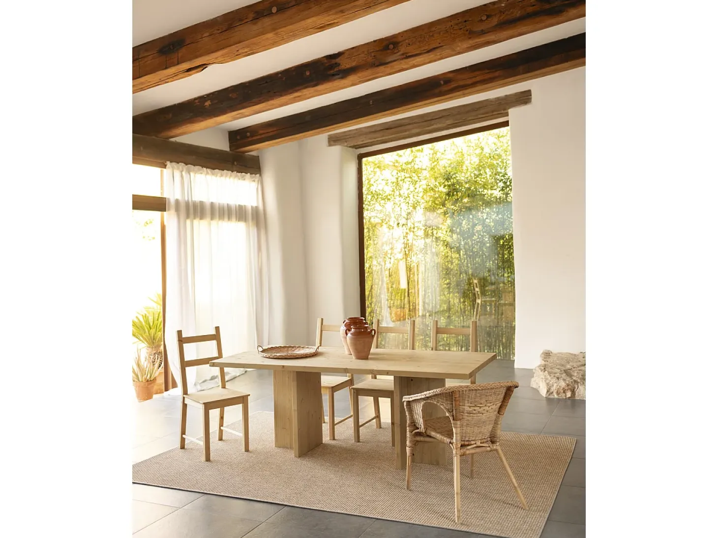 Mesa de comedor de madera maciza en tono roble medio 180x75cm - TENA - DECOWOOD