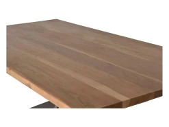 Mesa de comedor en madera acacia natural y patas de metal negro