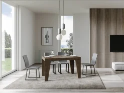 Mesa de comedor extensible de madera Naxo.-Color Marrón-Soporte 4 pies-Alargaderas -Ancho extensible