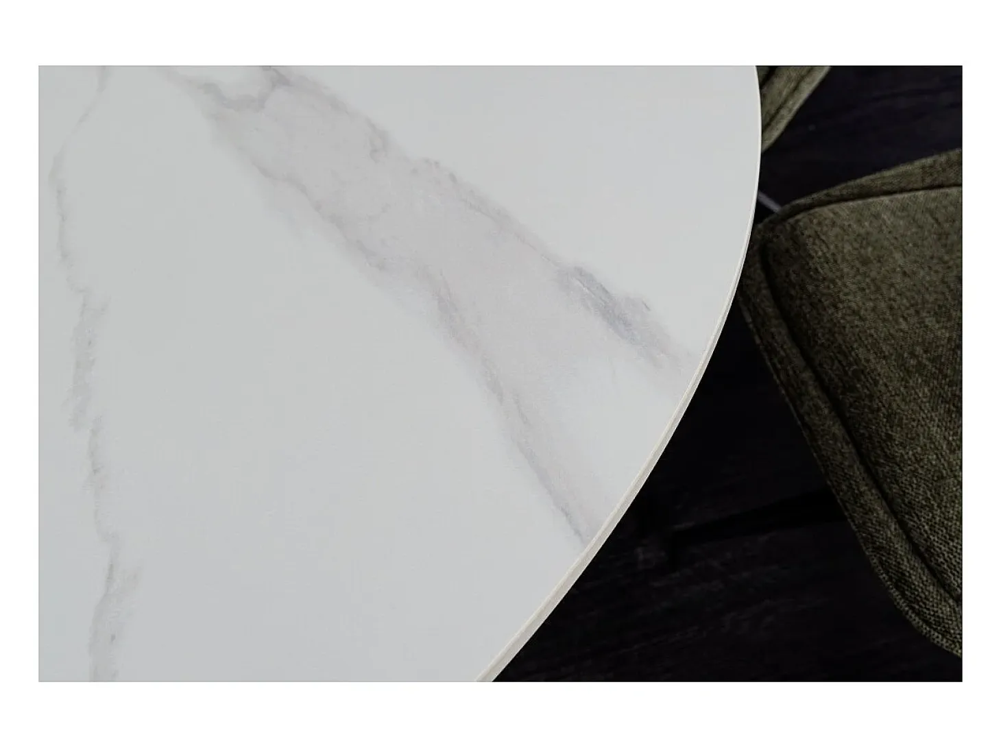 Mesa de comedor LUMEA – Redonda 120 cm – Efecto mármol blanco – Pie central ancho – Estilo contemporáneo