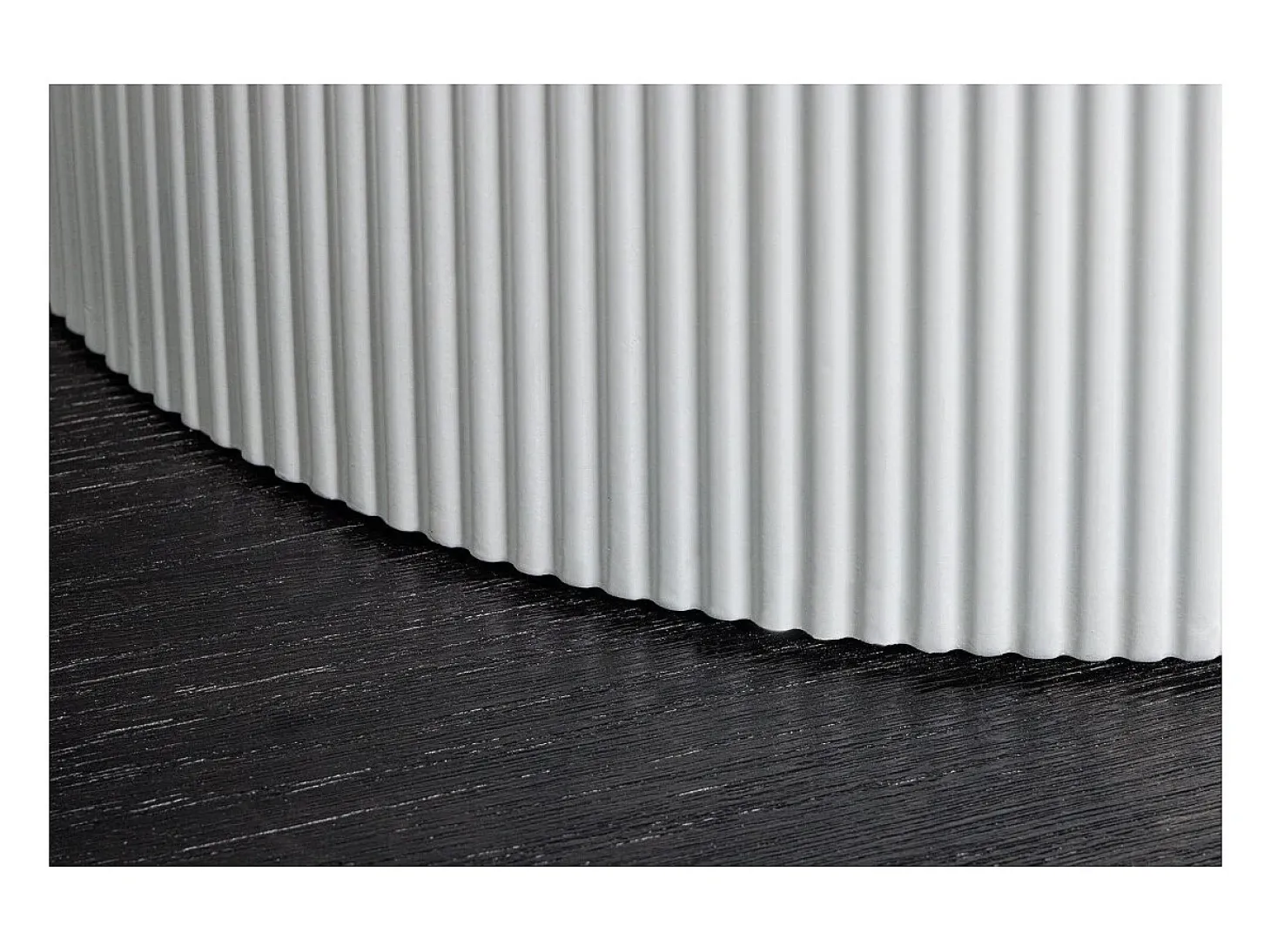Mesa de comedor LUMEA – Redonda 120 cm – Efecto mármol blanco – Pie central ancho – Estilo contemporáneo