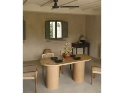 Mesa de comedor ovalada de madera maciza tono roble medio y patas de microcemento en tono terracota DECOWOOD de 180x75cm - LUCÍA - DECOWOOD