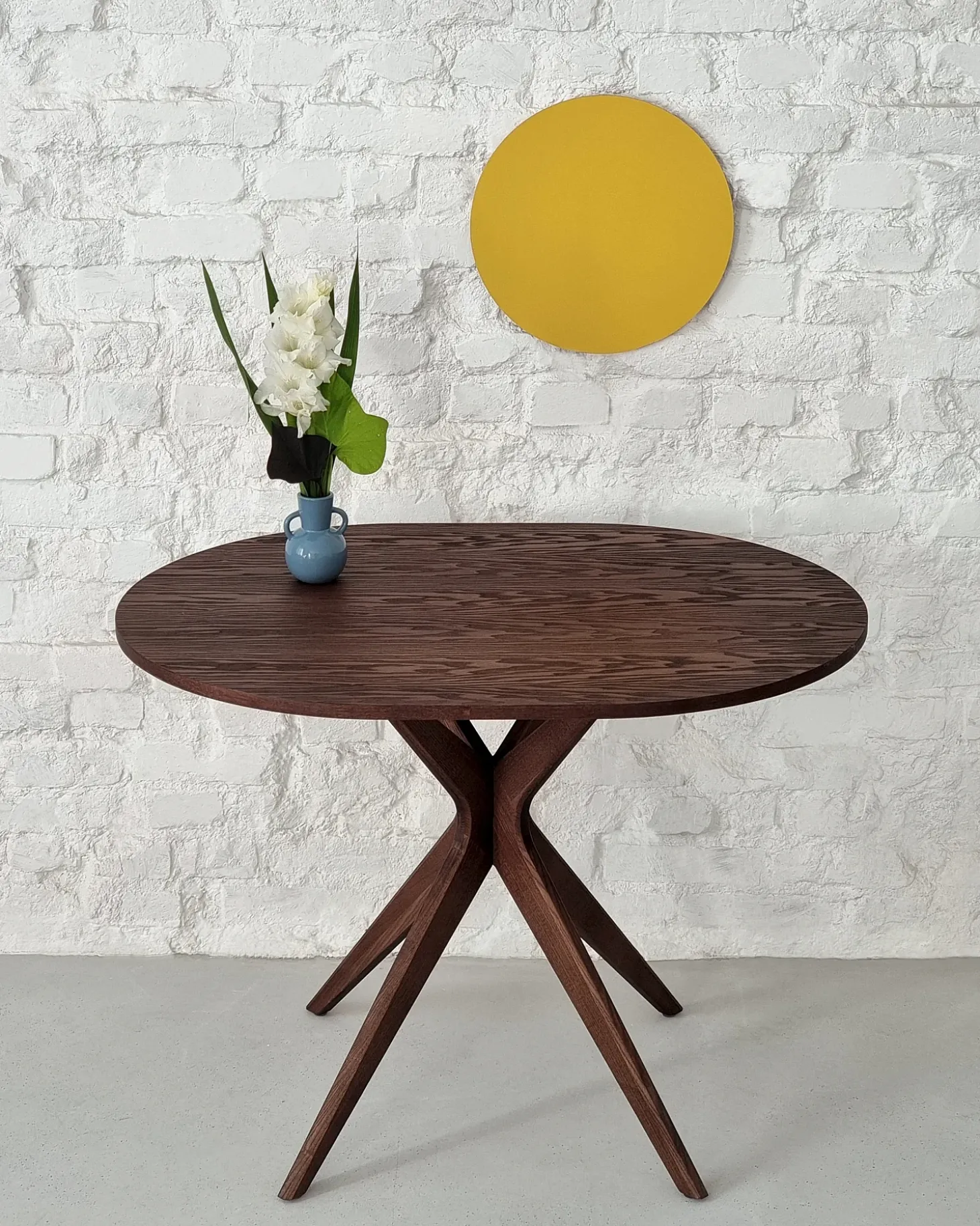 Mesa de comedor ovalada 75x100cm Jubi fresno teñido roble