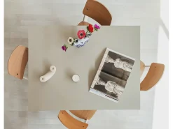 Mesa de comedor rectangular tablero laminado de 3cm taupe 90x120cm