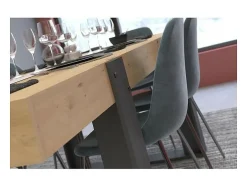 Mesa de comedor rectangular estilo industrial - Paneles de partículas - Decoración Roble Artesanal y Gris Sombra