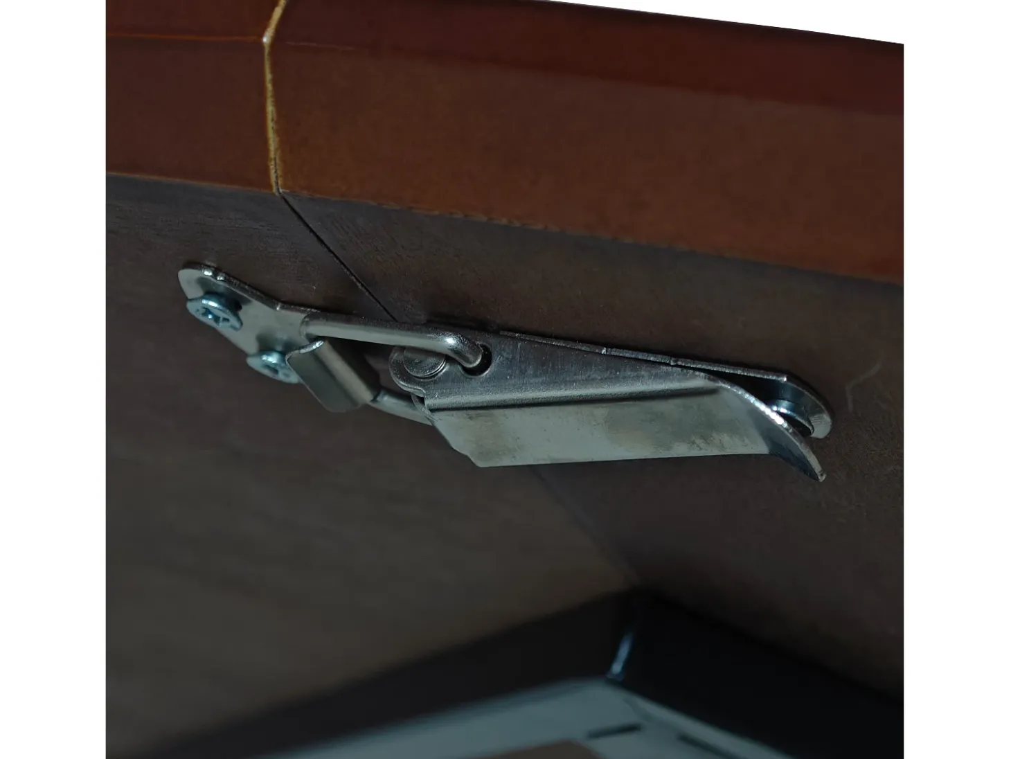 Mesa de comedor redonda - Mesa de comedor de roble con patas de metal y tablero de madera maciza - tablero de cuatro piezas