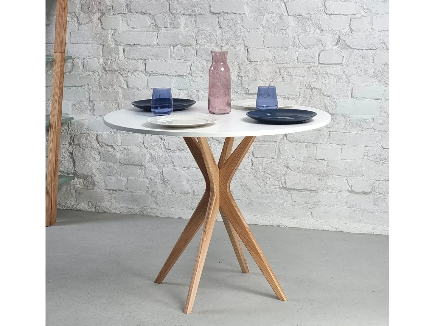 Mesa de comedor redonda 70cm Jubi Blanco Tiza | Pata de fresno