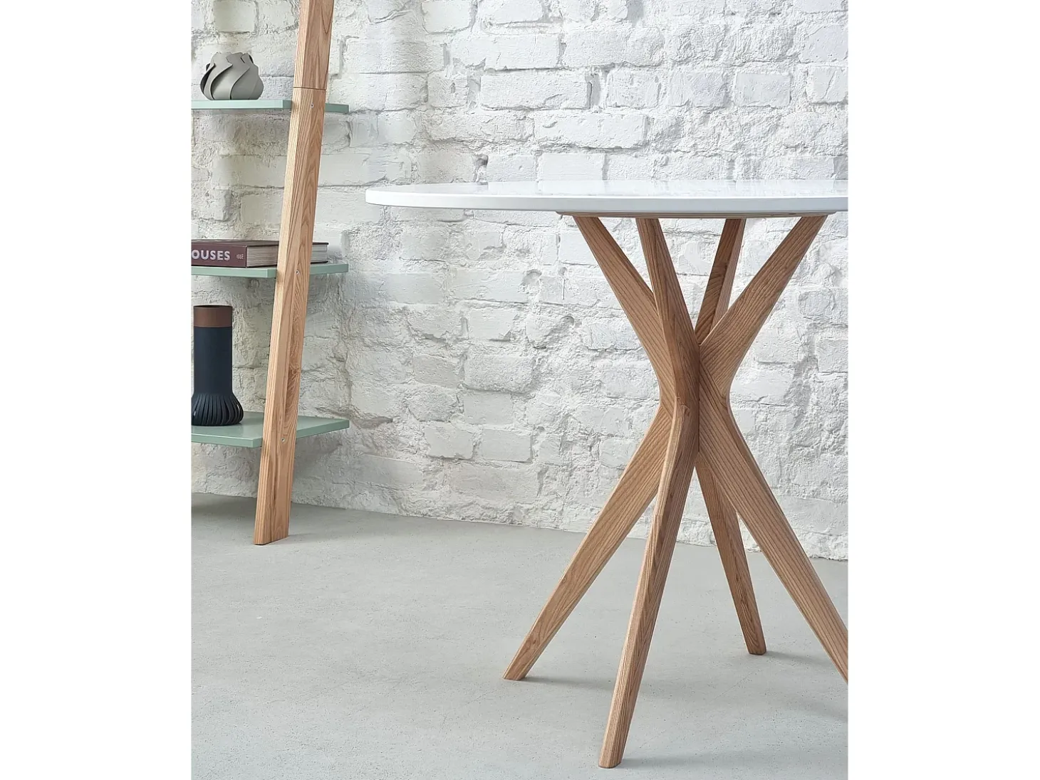 Mesa de comedor redonda 70cm Jubi Blanco Tiza | Pata de fresno