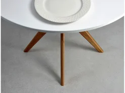 Mesa de comedor redonda 90cm Jubi Blanco Tiza | Pata de fresno teñida de roble