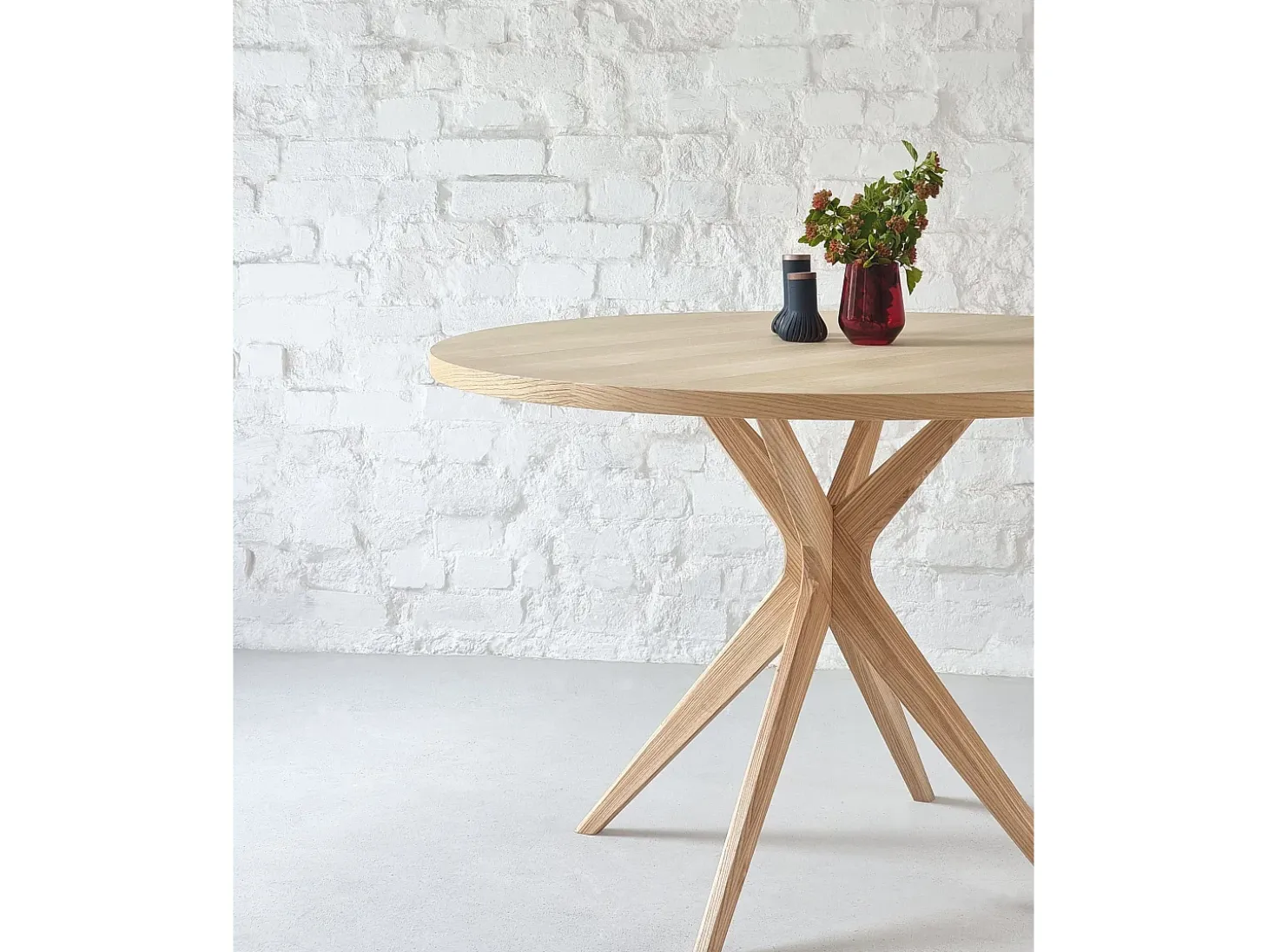 Mesa de comedor redonda 110cm Jubi Bold Fresno