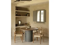 Mesa de comedor redonda de madera maciza tono roble oscuro y patas de microcemento en tono verde DECOWOOD de Ø120x75cm - LUCÍA - DECOWOOD