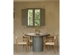 Mesa de comedor redonda de madera maciza tono roble oscuro y patas de microcemento en tono verde DECOWOOD de Ø120x75cm - LUCÍA - DECOWOOD
