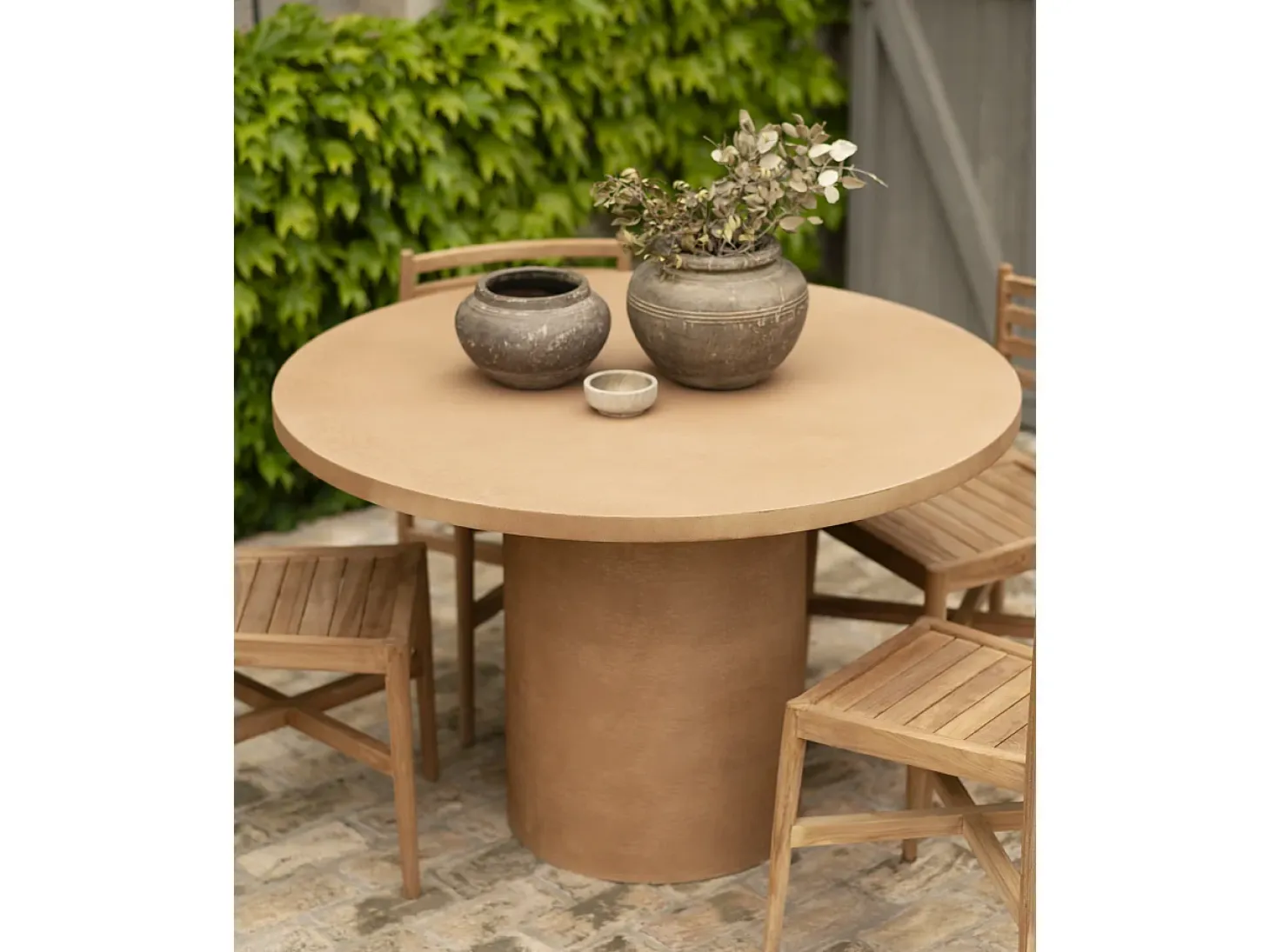 Mesa de comedor redonda de microcemento en tono terracota DECOWOOD de Ø100x75cm - LUCÍA - DECOWOOD