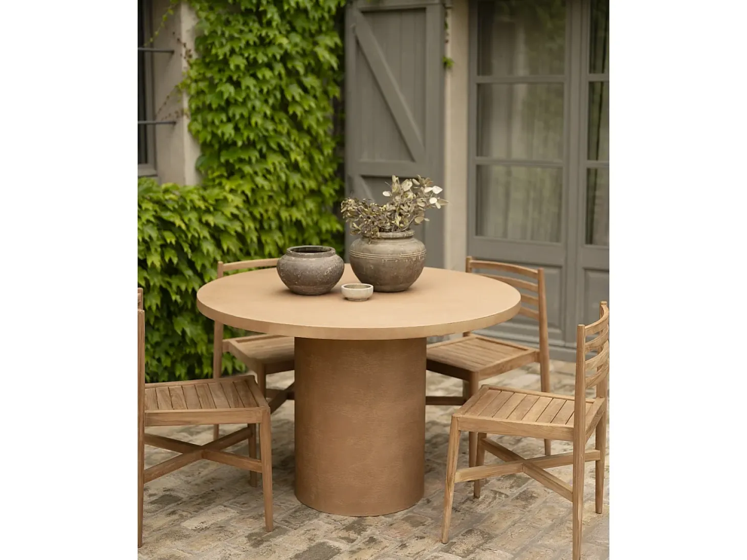 Mesa de comedor redonda de microcemento en tono terracota DECOWOOD de Ø100x75cm - LUCÍA - DECOWOOD