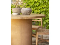 Mesa de comedor redonda de madera maciza tono roble medio y patas de microcemento en tono terracota DECOWOOD de Ø100x75cm - LUCÍA - DECOWOOD
