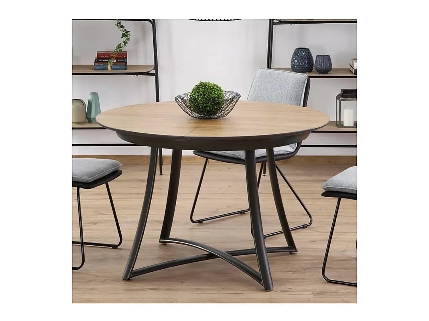 Mesa de comedor redonda extensible en roble con patas de acero