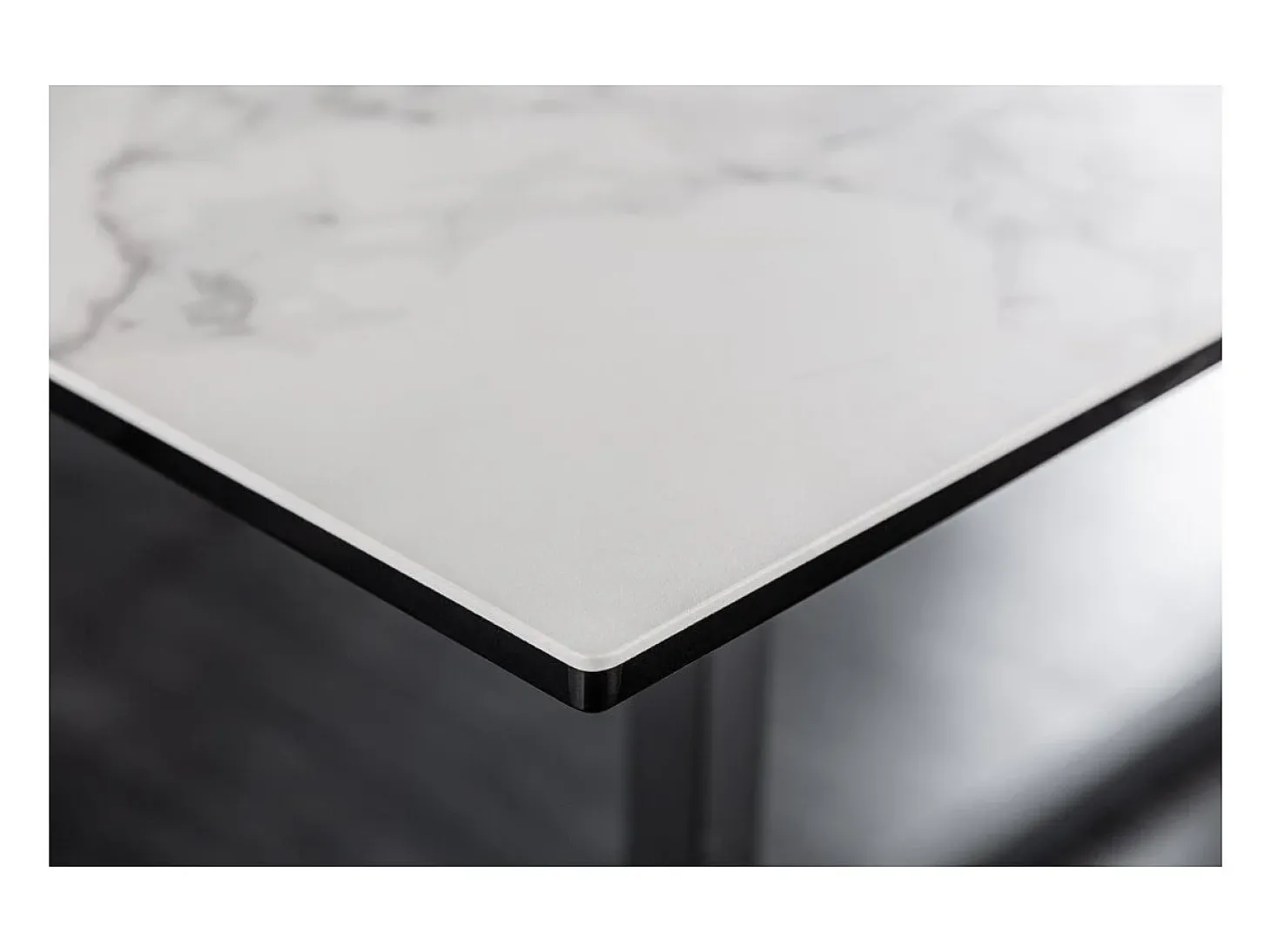Mesa de comedor SIRAVA – Rectangular 200 cm – Efecto mármol blanco y estructura metálica