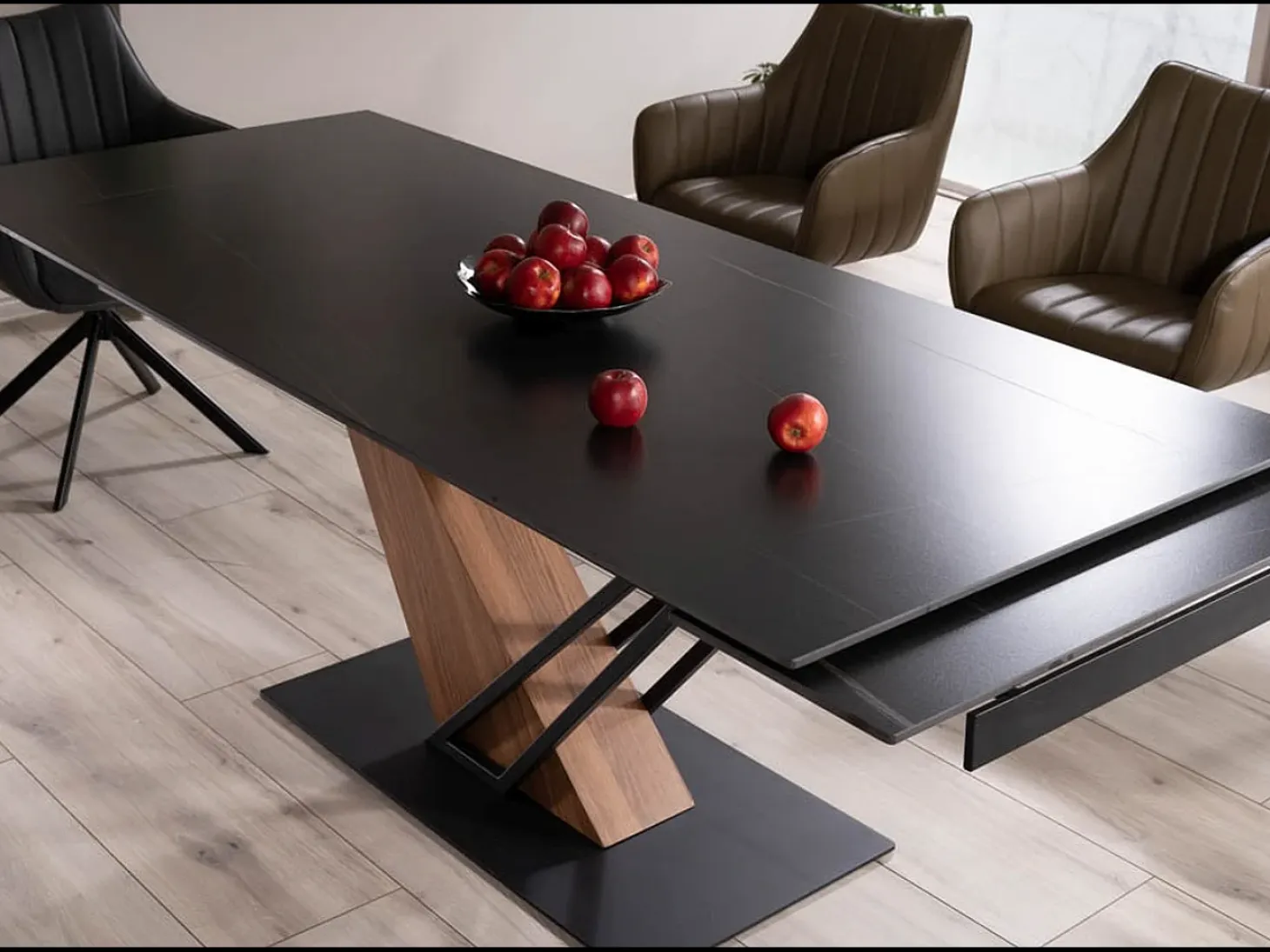 Mesa de diseño extensible de cerámica efecto mármol Viro 160-220 cm