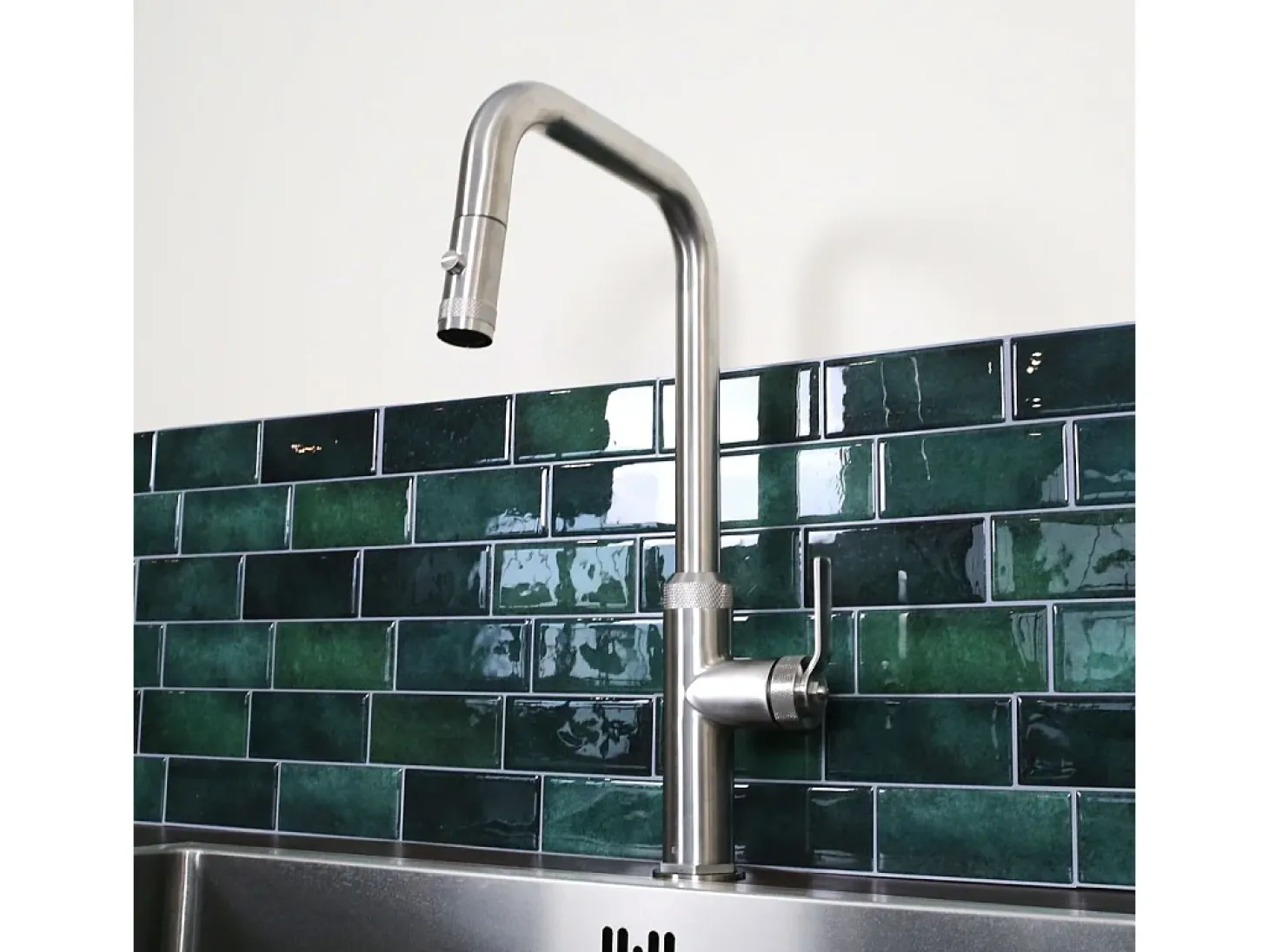 Molette Mezclador de fregadero con teleducha extraíble en acero inoxidable Essebagno