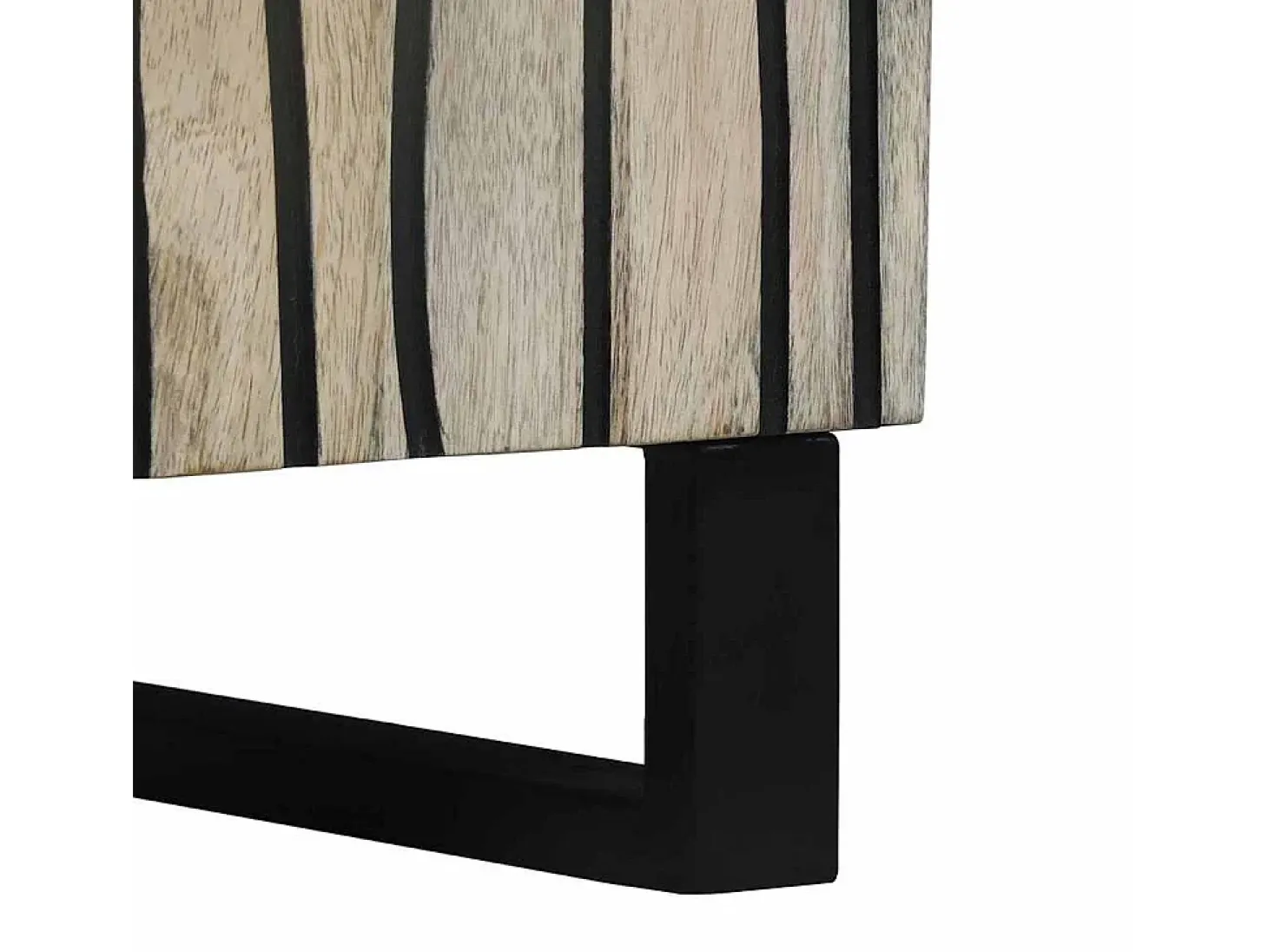 Muebles y estantes para almacenamiento de medios en blanco y negro