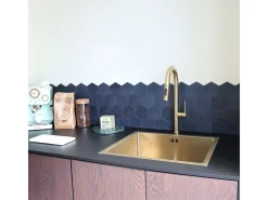 Portofino Mezclador de lavabo con teleducha extraíble en oro cepillado Essebagno