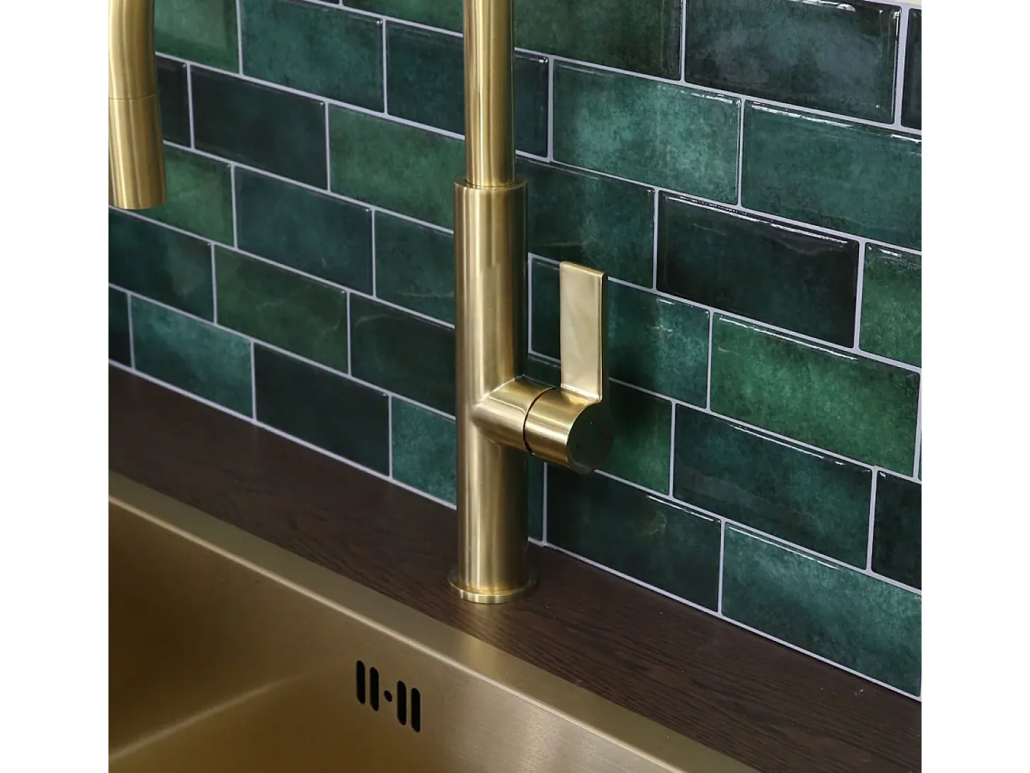 Reflet mezclador para fregadero dorado cepillado Essebagno