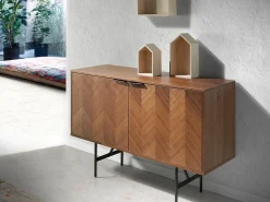 Roza Aparador moderno pequeño de 2 puertas con patas de acero negro 120 cm