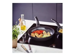 Sartén Kuro 24 cm Beka Aluminio Negro Revestimiento Cerámico Titanio Todos los Fuegos Inducción