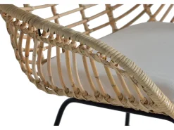 Set de 2 sillas de rattan con cojín incluído