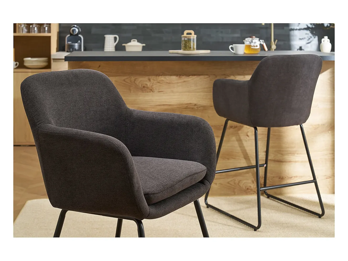 Set de 2 taburetes de cocina efecto aterciopelado gris oscuro 65 cm de altura AMIKA