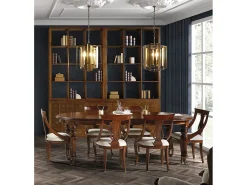 Silla Castle de madera maciza de caoba y tapizada en tela beige