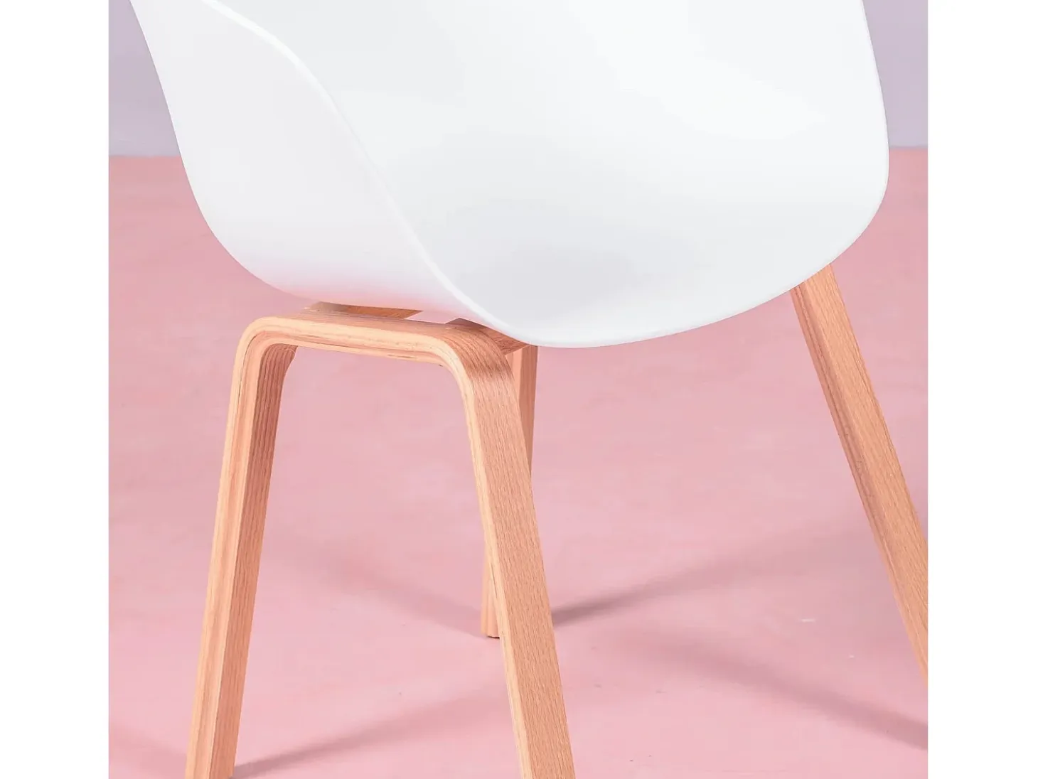 Silla con asiento de plástico y patas de madera de haya - Daxer - Blanco