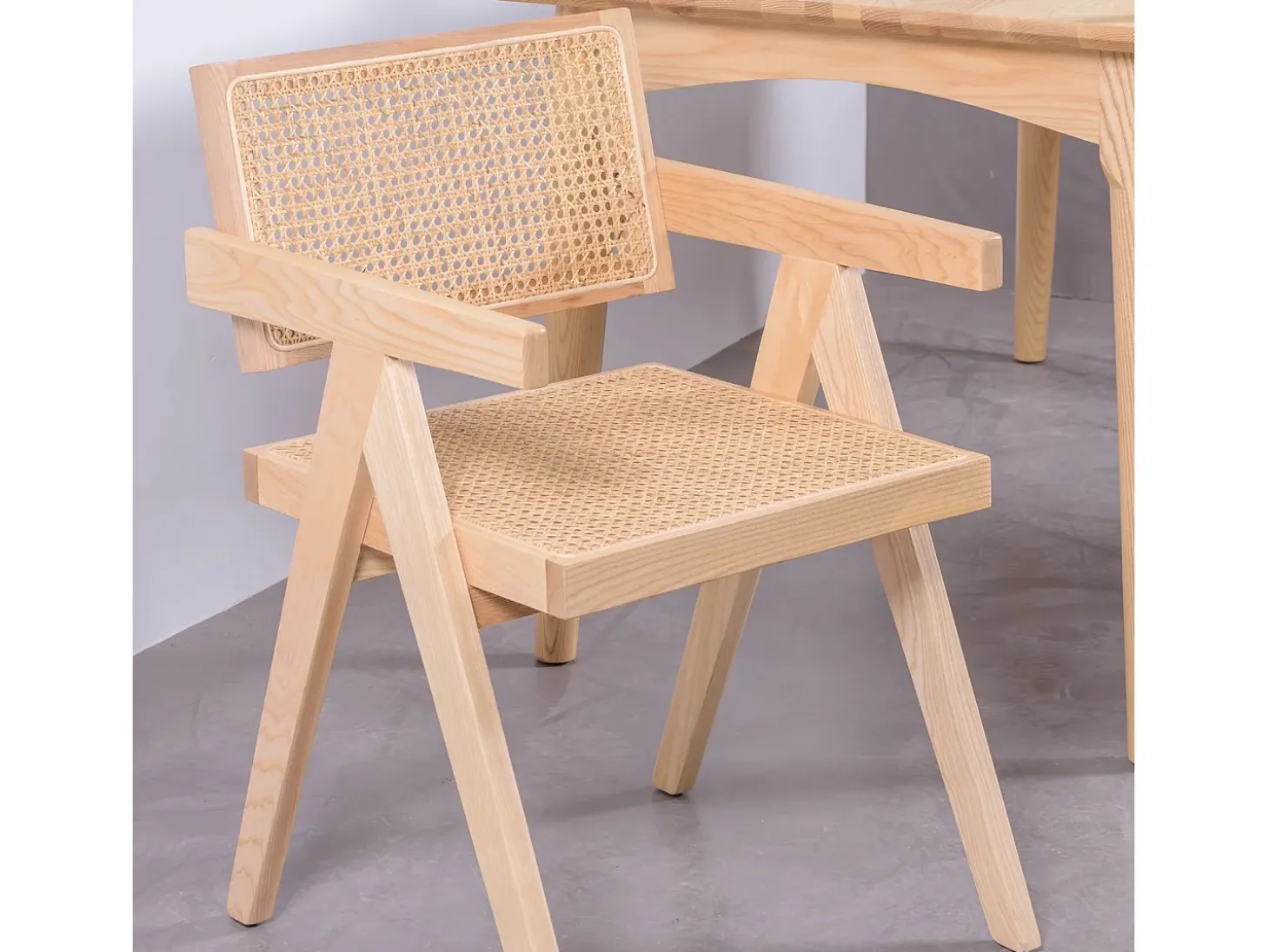Silla cásica con reposabrazos en rattan natural y madera de fresno - Compass - Fresno Natural