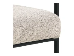 Silla de comedor Adele con reposabrazos beige.