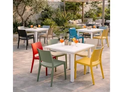 Silla de comedor Altea en plástico gris paloma claro modelo confort