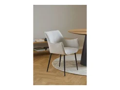 Silla de comedor Bonita con reposabrazos tela beige.