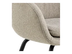 Silla de comedor Dora con reposabrazos tela beige.