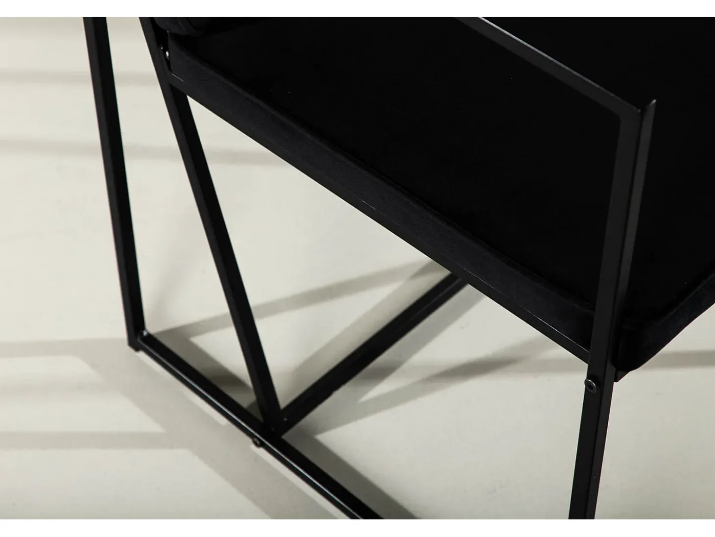 Silla de comedor Richmond con reposabrazos, terciopelo negro.