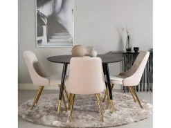 Silla de comedor VelvetDeluxe en terciopelo beige, decoración en latón.