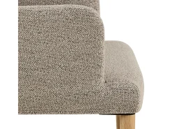 Silla de comedor Zoe con reposabrazos bouclé beige.