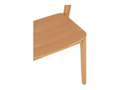 Silla de madera de fresno HIVA: diseño limpio y encanto natural