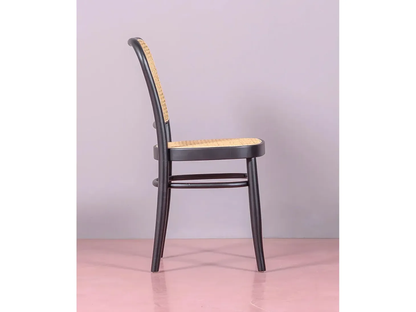 Silla de madera de haya con acabados de ratán natural - Moulin - Negro