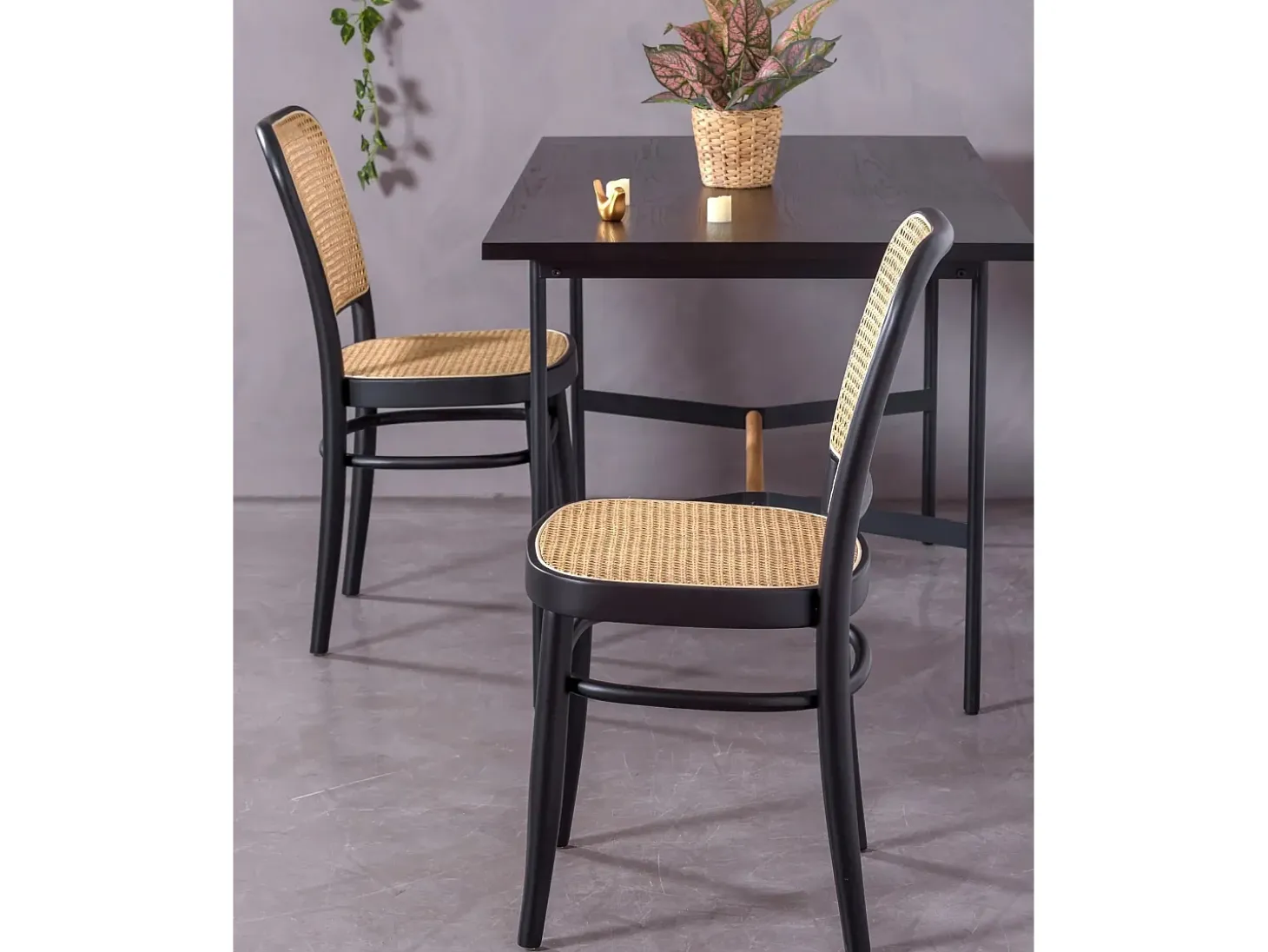 Silla de madera de haya con acabados de ratán natural - Moulin - Negro
