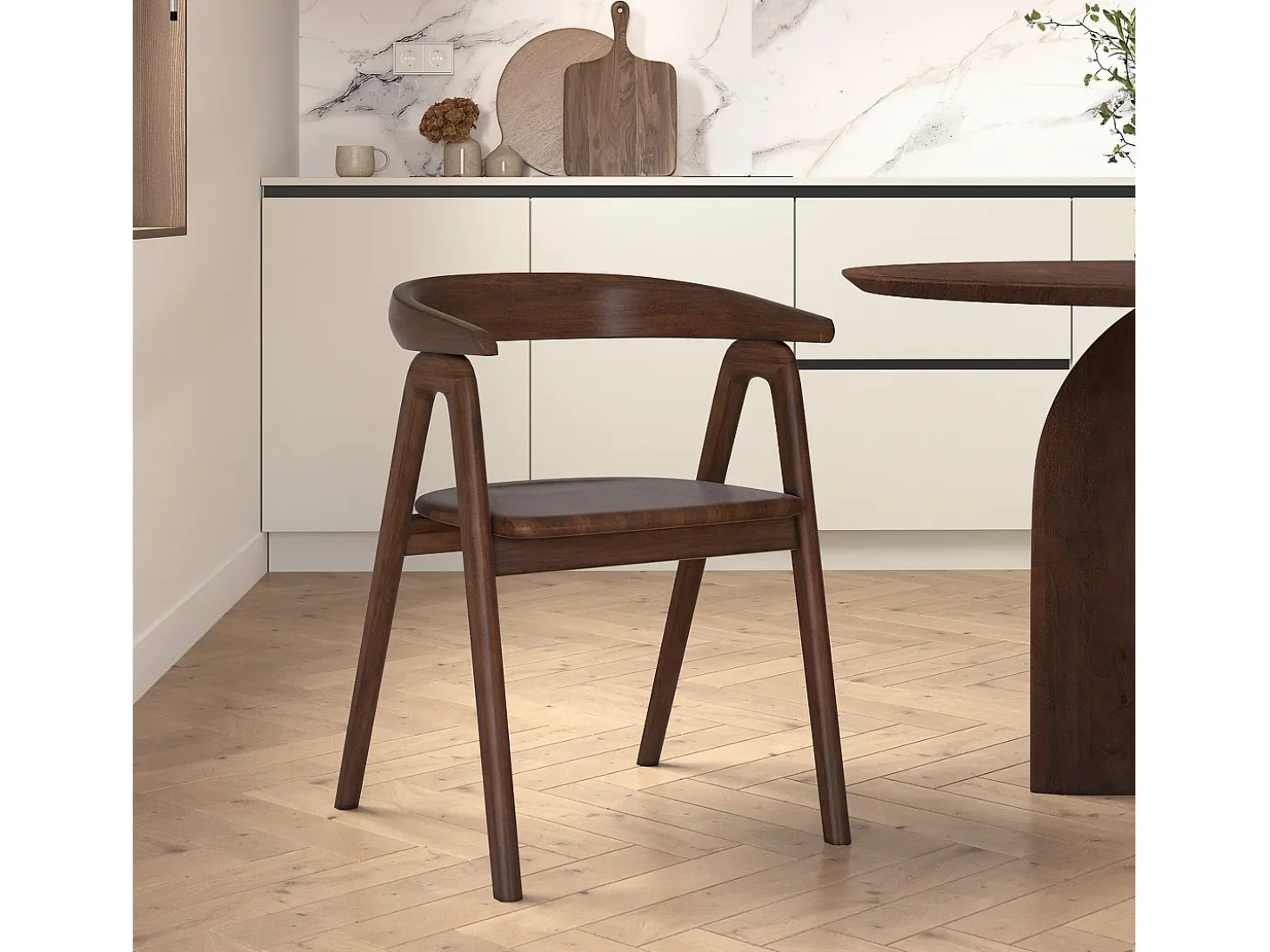 Silla de madera de hevea oscura con reposabrazos - Hawa
