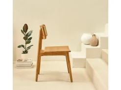 Silla de madera de teca maciza y rejilla